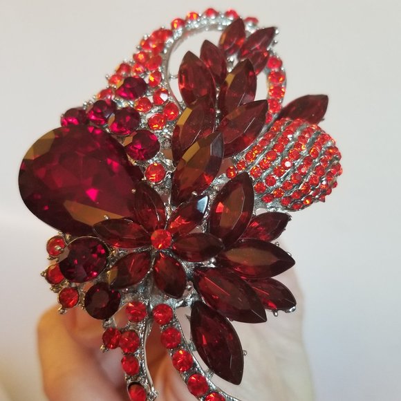 NWT Red Glass Crystal Floral Brooch Pin Silver - Picture 7 of 8